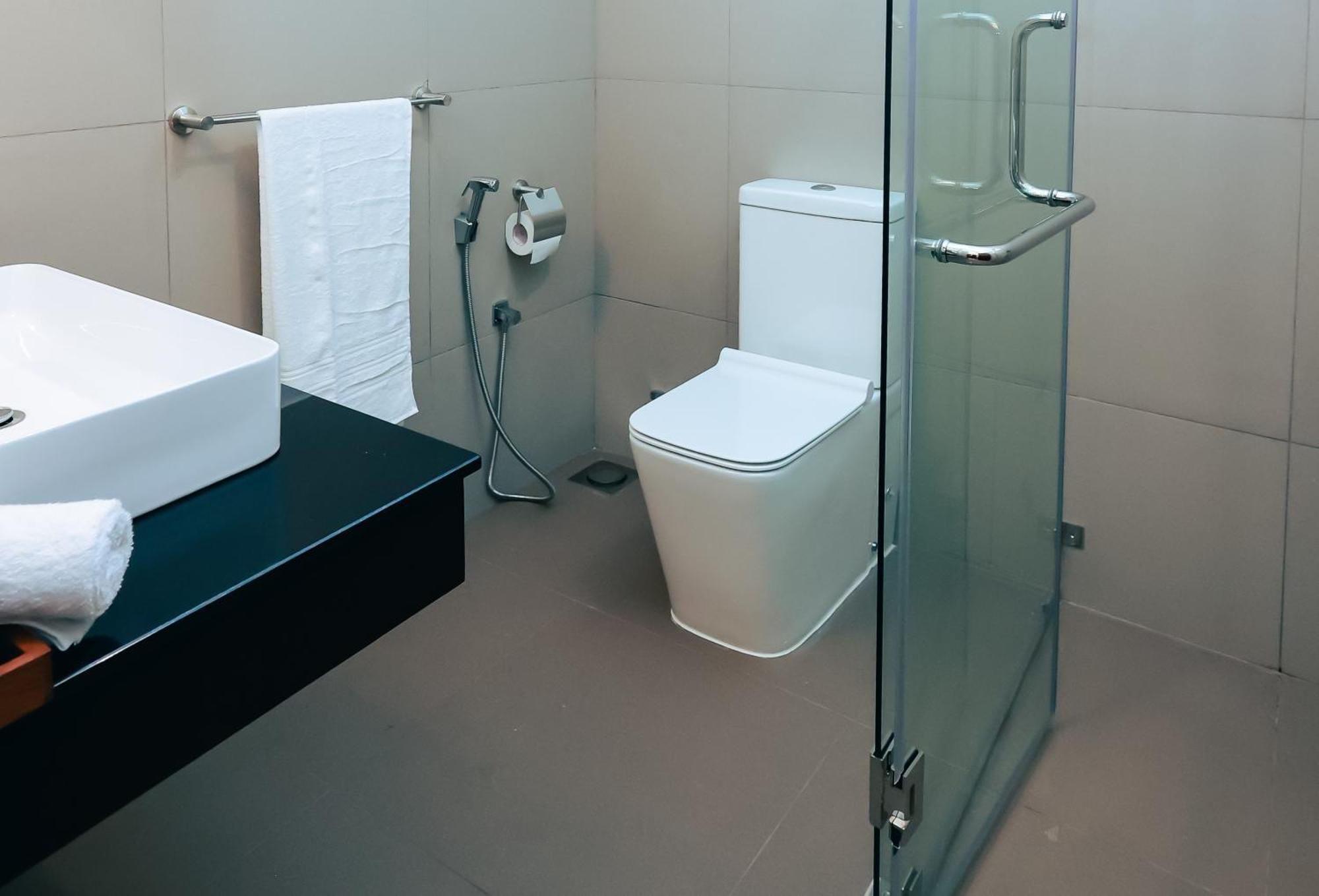 City Oasis 66 Negombo Bagian luar foto