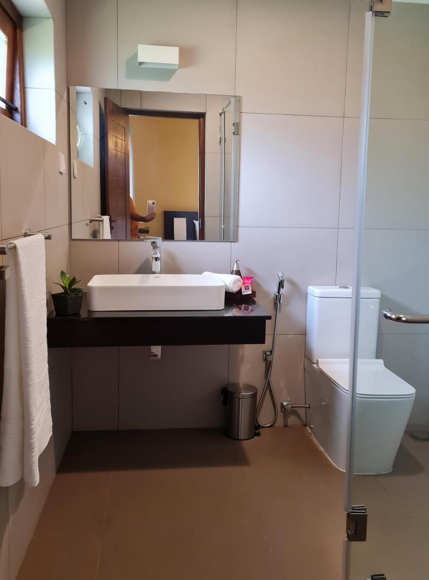 City Oasis 66 Negombo Bagian luar foto